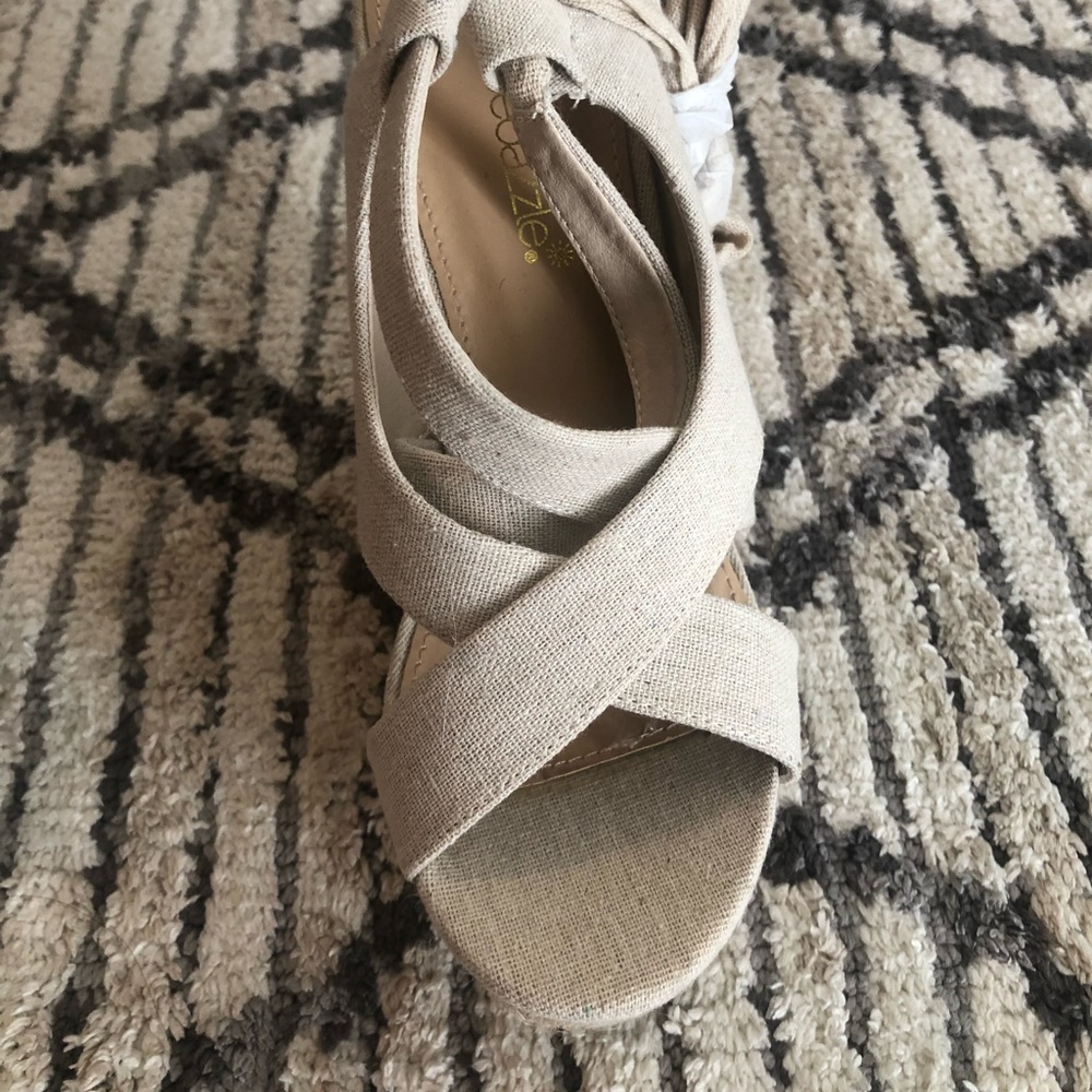 NWOT Just Fab tie up wedges in size 6 1/2 - Picture 12 of 13